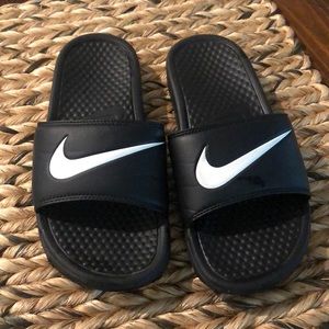 Nike slides Men’s size 7
